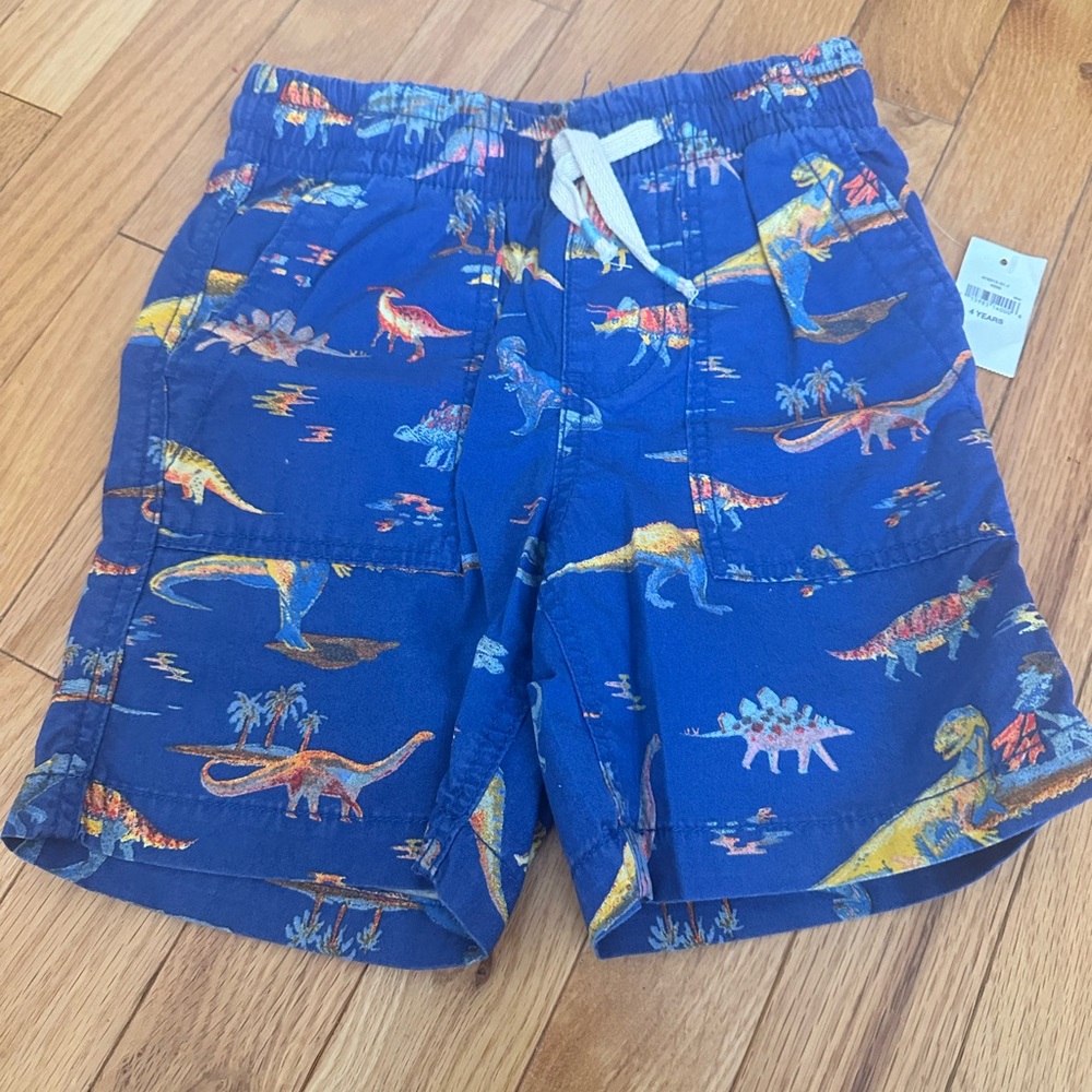 NWT BOYS GAP SHORTS SIZE 4
